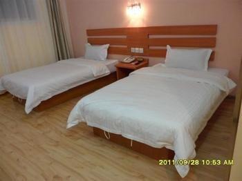 Tiandi Renhe Hotel Jinan Exterior foto
